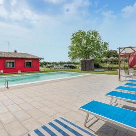 Awesome Home In Fabrica Di Roma