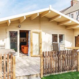 Peggs Cabin - Norfolk Cottage Agency, hotel a Sheringham