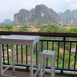 Bountang Riverside Hotel, hotel in Vang Vieng