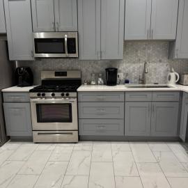 Adorable 2 bedroom with free street parking