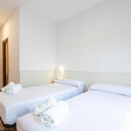 Hostal La Vía Verde, hotel in Sarrión