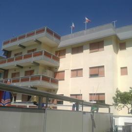 Hotel Aurora, хотел в Скаури