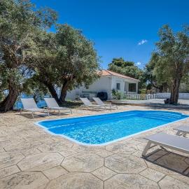 Villa Ninemia Seaview by Estia