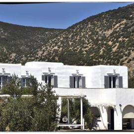 Theasis Sifnos Apartments