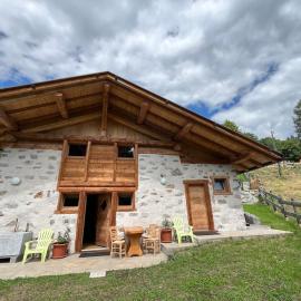 Mountain Chalet, hotel a Strembo