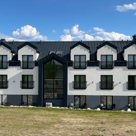 Przystań Marywil, hotell i Żarki