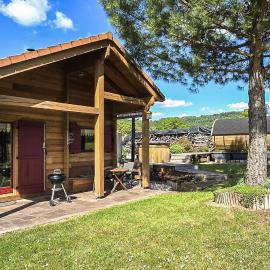 Awesome Home In Denipaire With Sauna, hotel in Denipaire