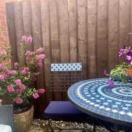 Entire Two Bed Coach House Super King Beds Turn into singles, Hotel in Countess Wear