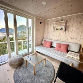 Oceanview Mini-House - Stunning Views, hotel Moskenesben