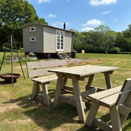 Shepherds Hut 2, hotel in Petworth