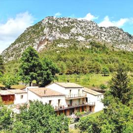 Nature getaway in cottage, hiking, pool, climbing, hotel a La Penne