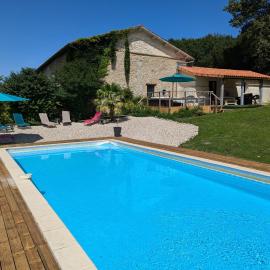 Gîte Belle, Piscine privée, vue sur la campagne