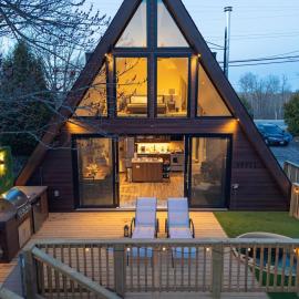 Cozy, Hot Tub, Sauna, Heated Floors, EV, Nespresso, hotel em MacTier