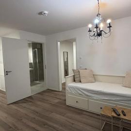 Beautiful 2 bedroom apartment with garden and terrace