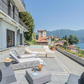 Villa Chiara Lake Como with private garden by Rent All Como, hotel u gradu Moltrazio