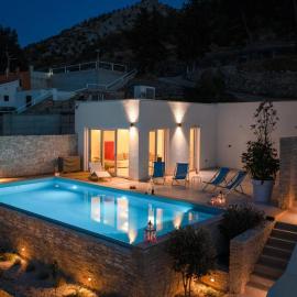 Villa Nensi: Grebaštica şehrinde bir otel