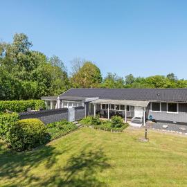 3 Bedroom Beautiful Home In Gilleleje, hotel Gillelejében