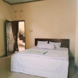 PENDIK Home Stay, hotel in Labuan Bajo