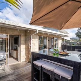 Boulevard Bliss - Pauanui Holiday Home, hotel a Pauanui