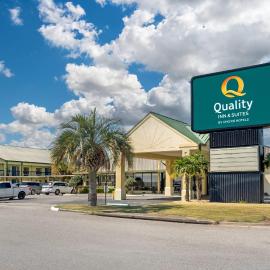 Quality Inn & Suites near Lake Eufaula, hotell i Eufaula