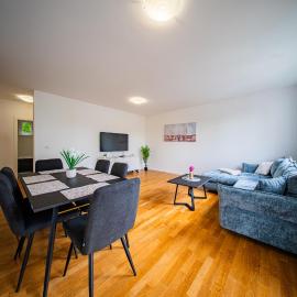 Zagreb 169 - Loggia - Parking - 2 Bedroom - New - Apartment - Flexible Keybox Entry - Modern - Monthly Rent - WiFi