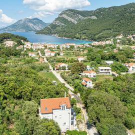 Stunning Apartment In Zuljana