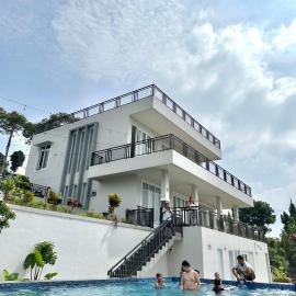 3 mountain village, hotel di Cikundul
