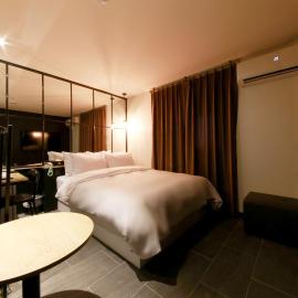 Hotel Moon