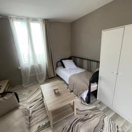 Studio spacieux, hotel v destinácii Creil