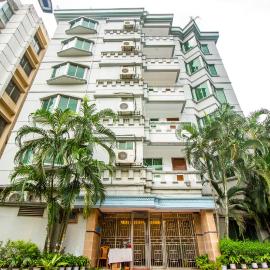 Laurel Lakefront Hotel, hotel em Daca
