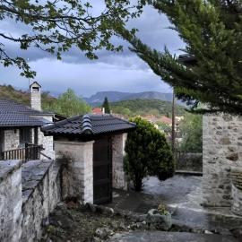 Yono's Traditional House, hotel in Ano Ravenia