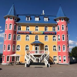 Готель Оазис, hotell i Tjernivtsi