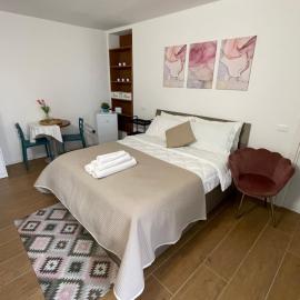 L&L Bed and Breakfast Malpensa Airport, hotel in Samarate