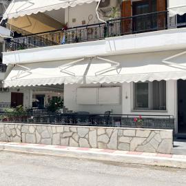 Veranda Apartment Paralia Ofriniou, hotel in Ofrínion