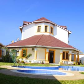 Greenfield Villa D- Diani, khách sạn ở Kwale