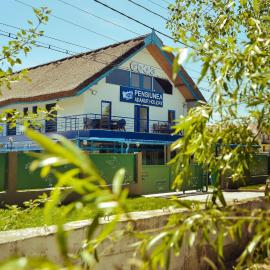 Adanur Holiday, готель у місті Крішан