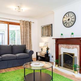 Spacious 4 Bedroom Home in Central Milton Keynes