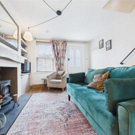 2-Bed Cheltenham Town Centre Kings Row - Free Permit Parking, hotel in Cheltenham