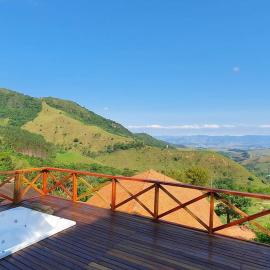 Chalé com Jacuzzi e deck com vista