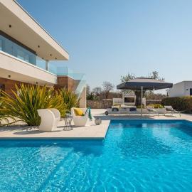 Villa Old Olive VII -Heated Pool - by Vivi Rent