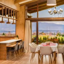 Pirin Golf Lux Villa for Ski & Chill by Top Kvartiri Ltd, מלון ברזלוג