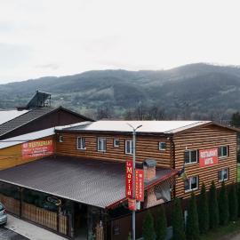 La Maria, hotell i Şuncuiuş