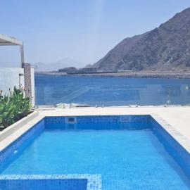 Al Dana H2O Luxury Villa, hotel v mestu Fujairah