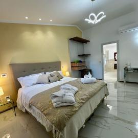 ALMARY DREAM luxury B&B, hotel in Baja Sardinia