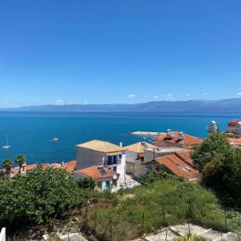 Beautiful views, convenient location at Eleni's