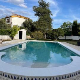 habitaciones con piscina privada en casa de campo, Granada