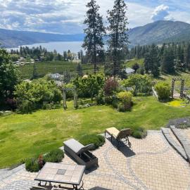 Lakeview Gardens B&B, hotel sa Peachland