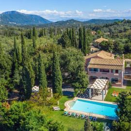 Villa Victor by Villa Plus, Hotel in Gardeládes