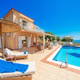 Villa Olympia Skala by Villa Plus، فندق في Spathíon