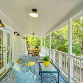 5 Mi to Historic Granbury Square: Lakefront Escape, hotel din Granbury